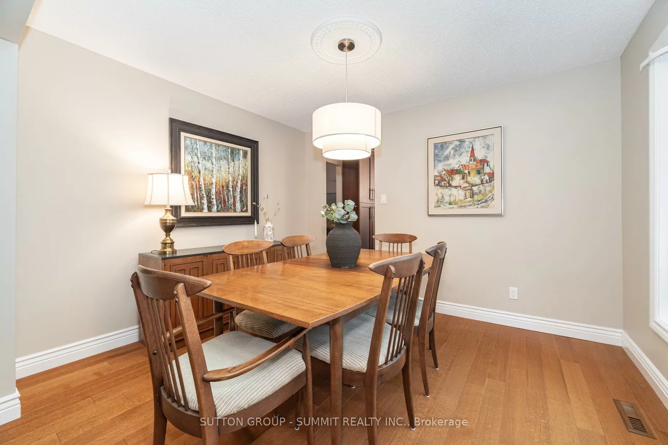 1423, Ravensmoor, East Credit, Mississauga