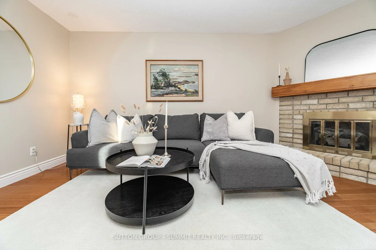 1423, Ravensmoor, East Credit, Mississauga