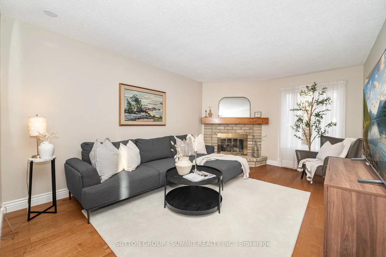 1423, Ravensmoor, East Credit, Mississauga