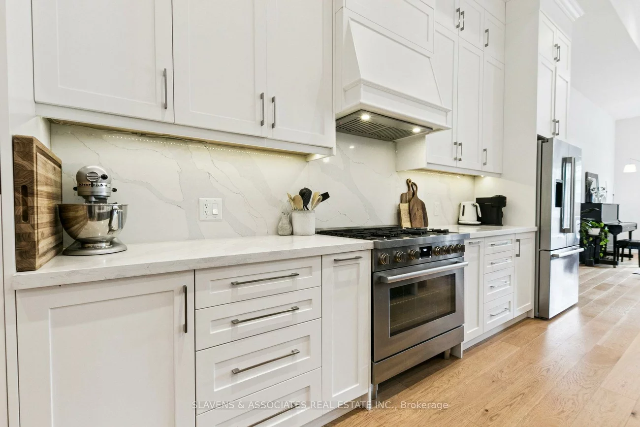 1040, Enola, Lakeview, Mississauga