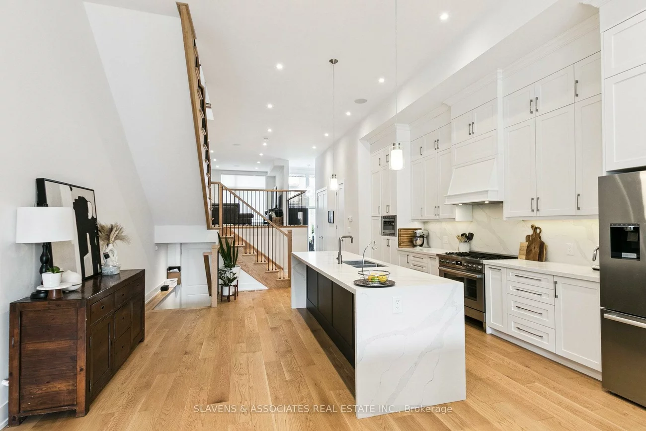 1040, Enola, Lakeview, Mississauga