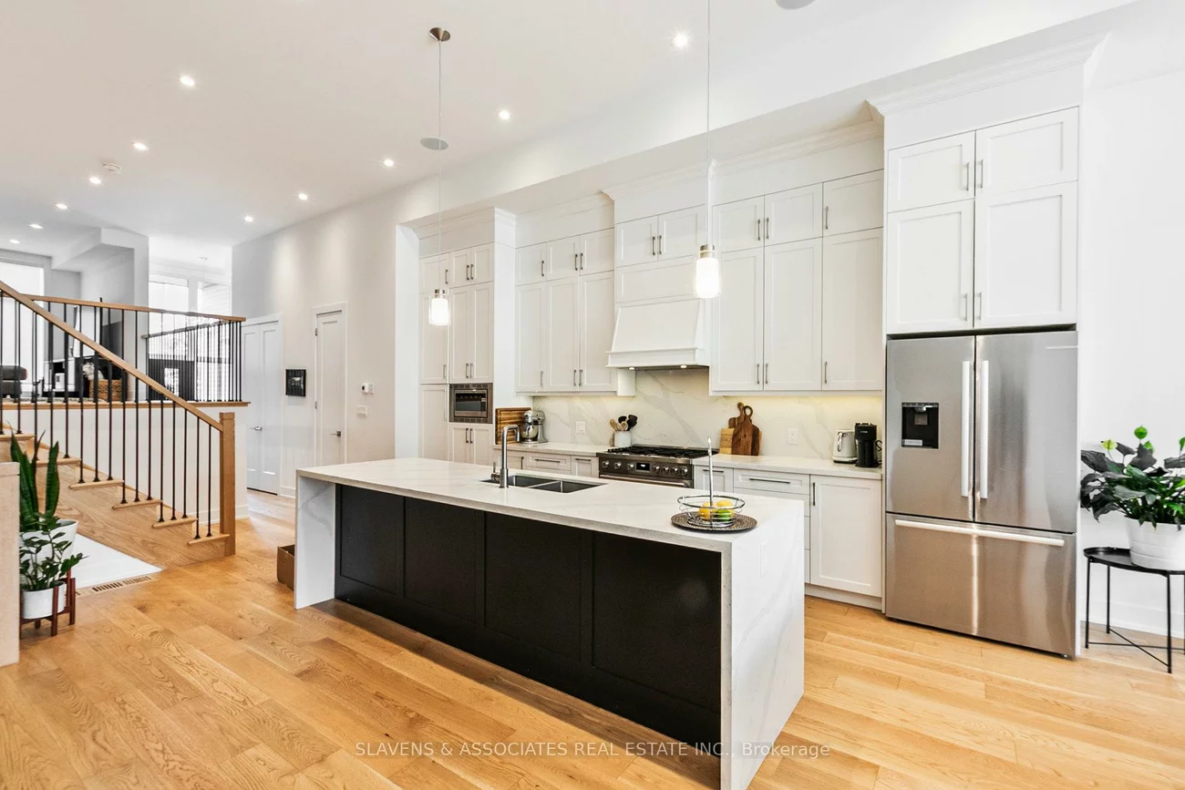 1040, Enola, Lakeview, Mississauga