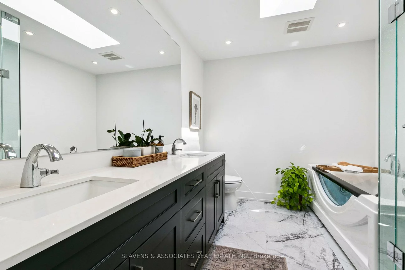 1040, Enola, Lakeview, Mississauga