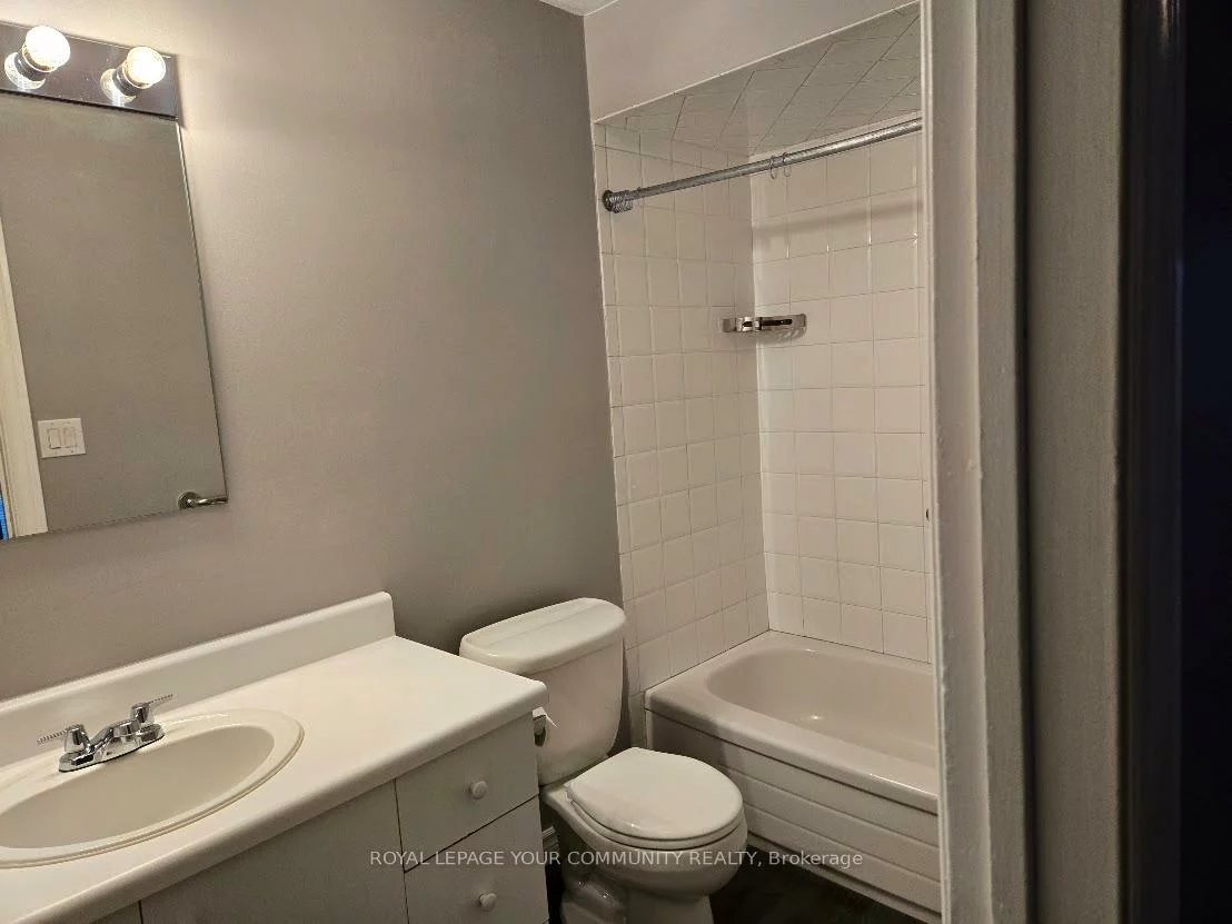 2424, Whaley, Cooksville, Mississauga