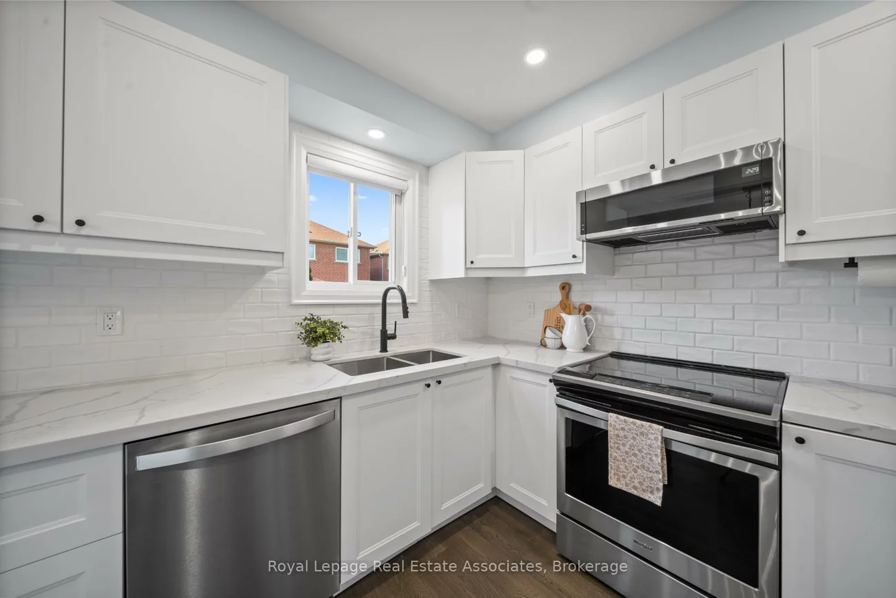 7276, Lowville, Lisgar, Mississauga