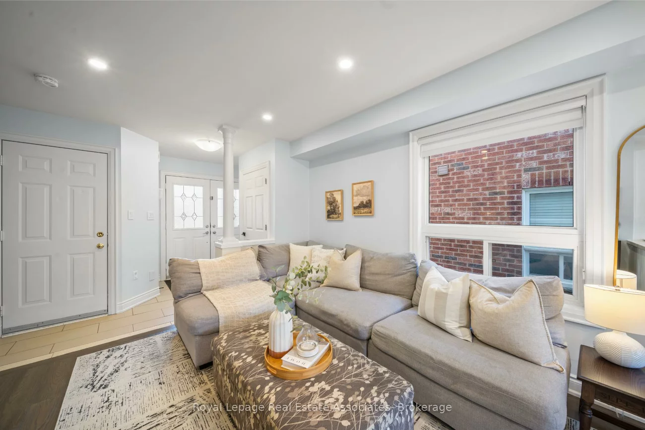 7276, Lowville, Lisgar, Mississauga