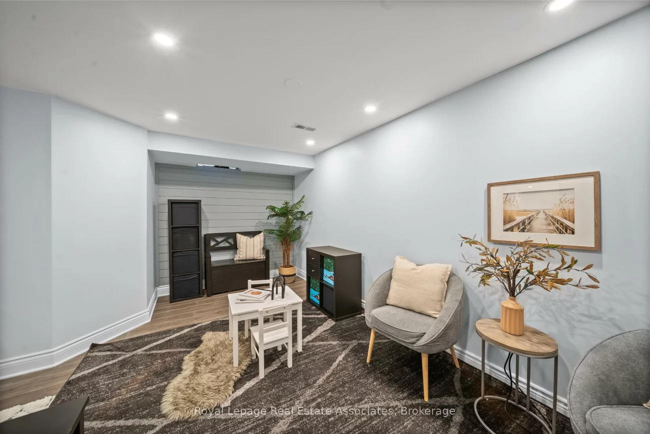 7276, Lowville, Lisgar, Mississauga