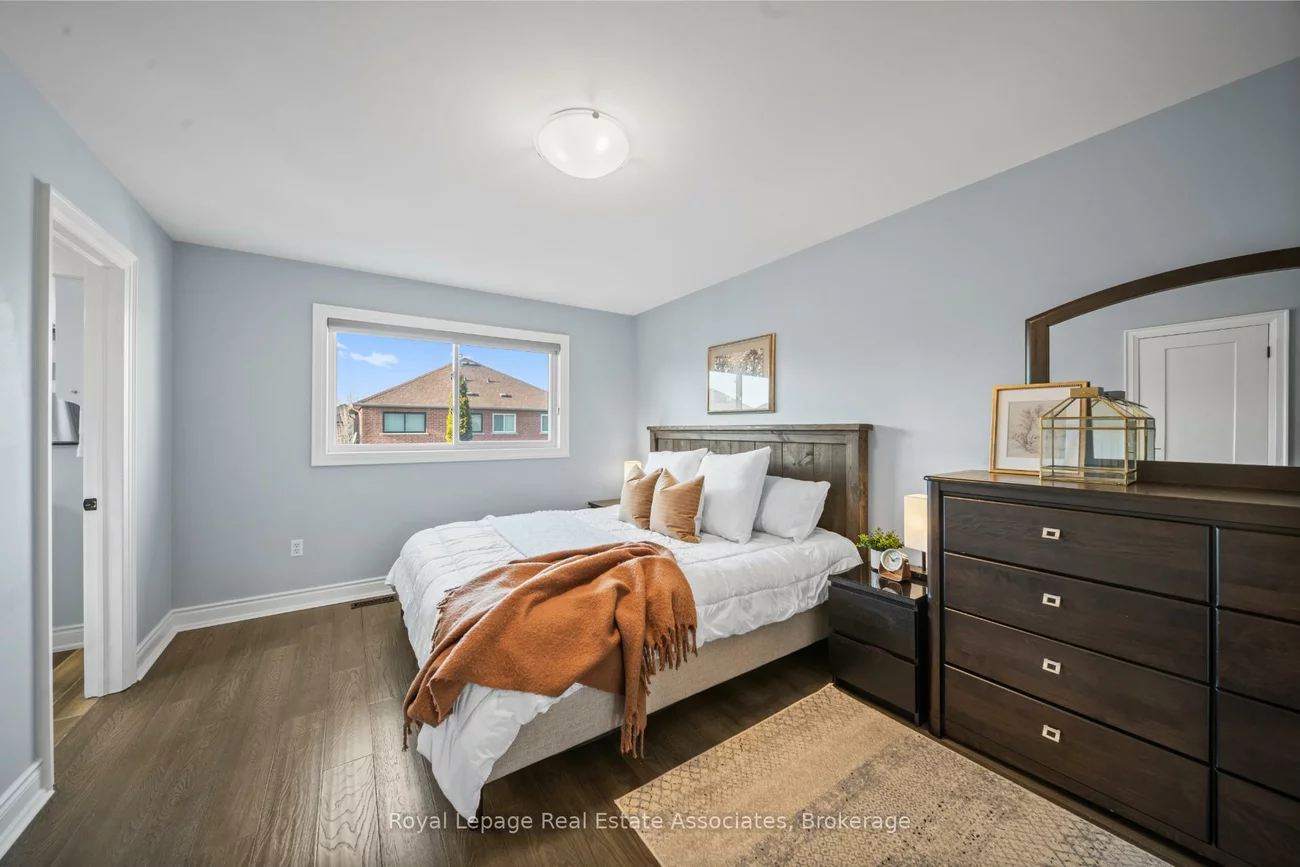 7276, Lowville, Lisgar, Mississauga