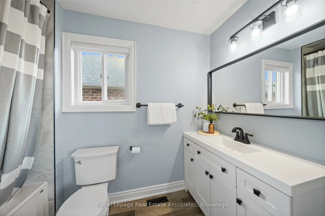 7276, Lowville, Lisgar, Mississauga