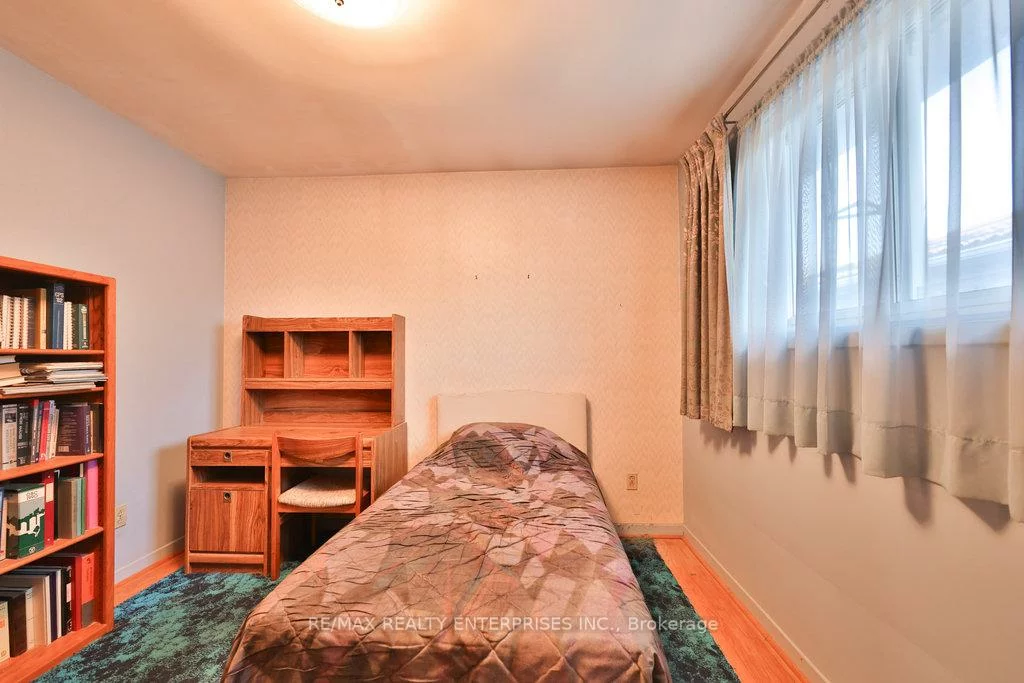 2288, Hensall, Cooksville, Mississauga