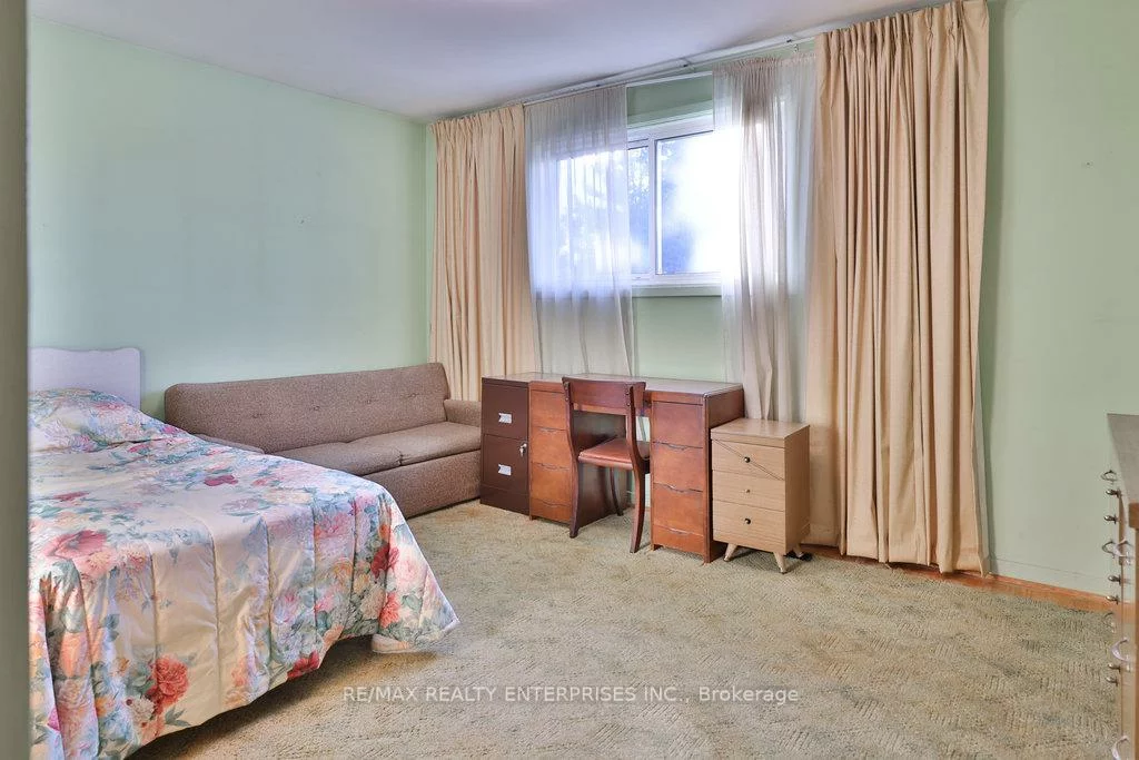 2288, Hensall, Cooksville, Mississauga