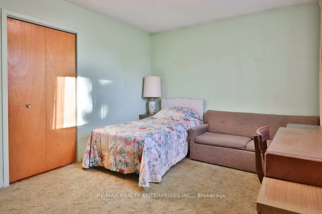 2288, Hensall, Cooksville, Mississauga