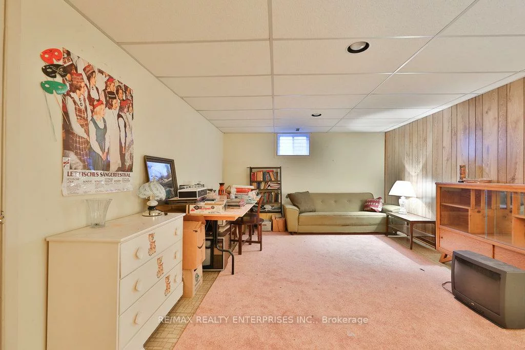 2288, Hensall, Cooksville, Mississauga