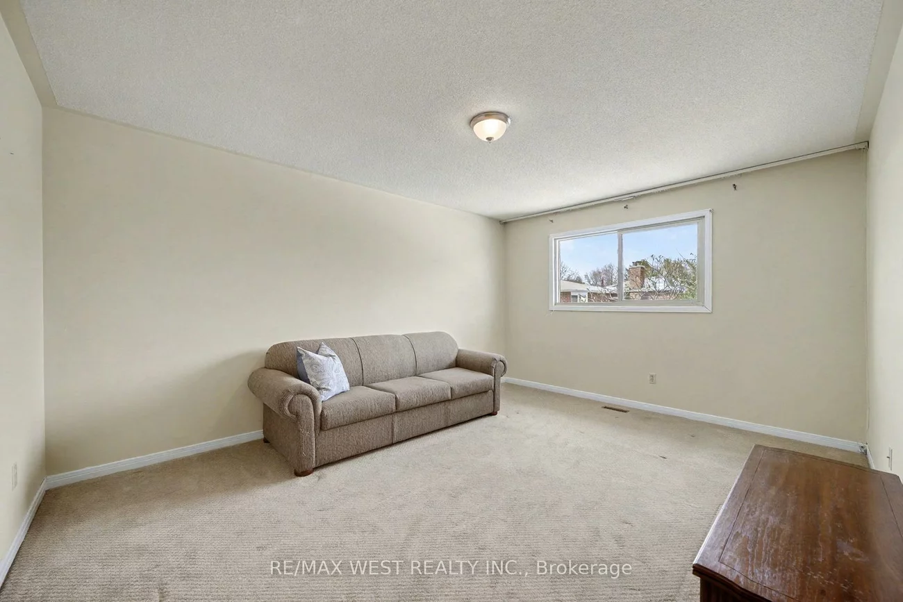 1155, Willowbank, Rathwood, Mississauga