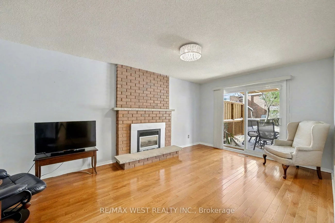 1155, Willowbank, Rathwood, Mississauga