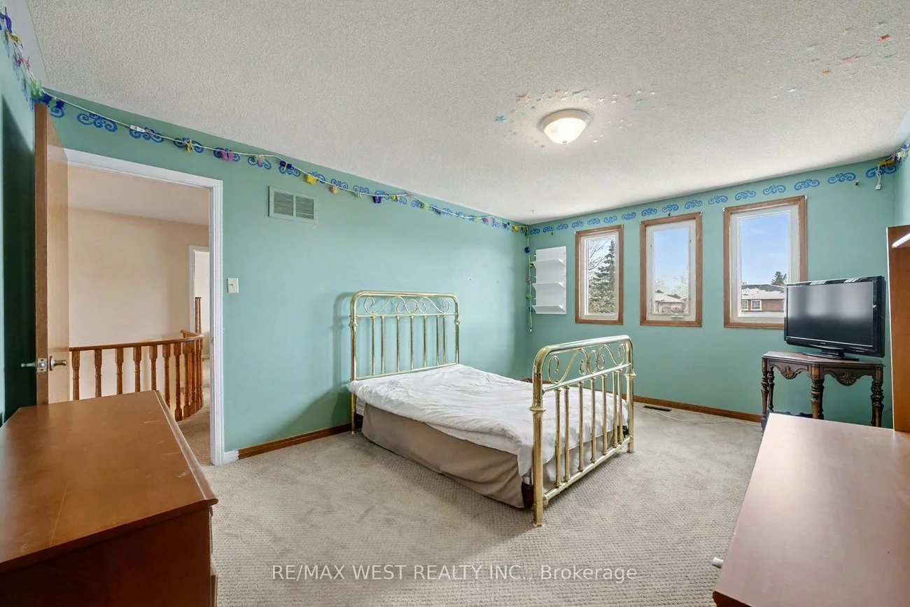 1155, Willowbank, Rathwood, Mississauga