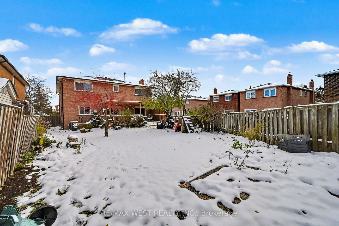 1155, Willowbank, Rathwood, Mississauga