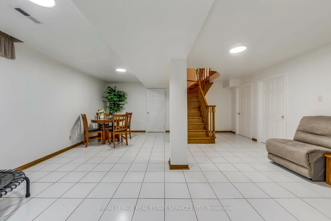 4370, Goldenrod, East Credit, Mississauga