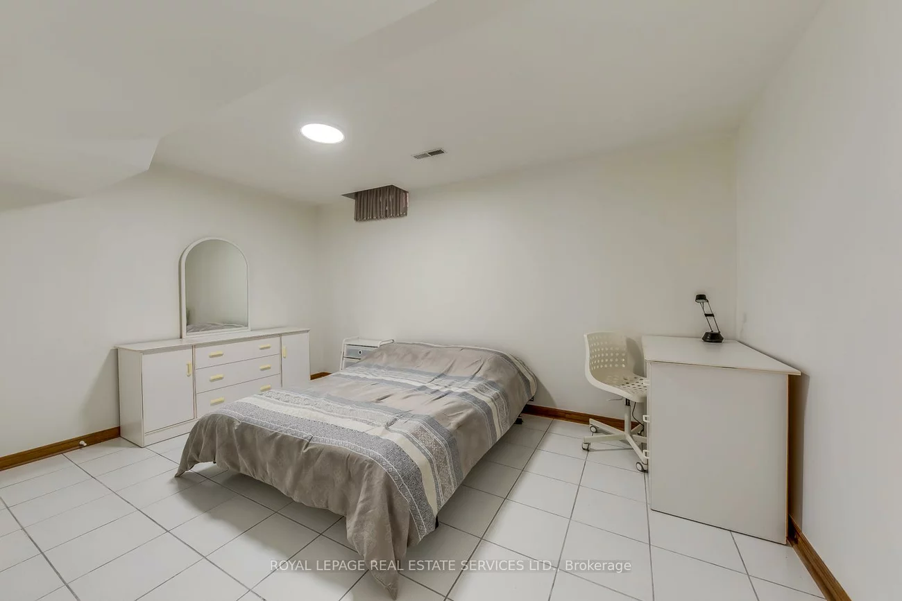 4370, Goldenrod, East Credit, Mississauga