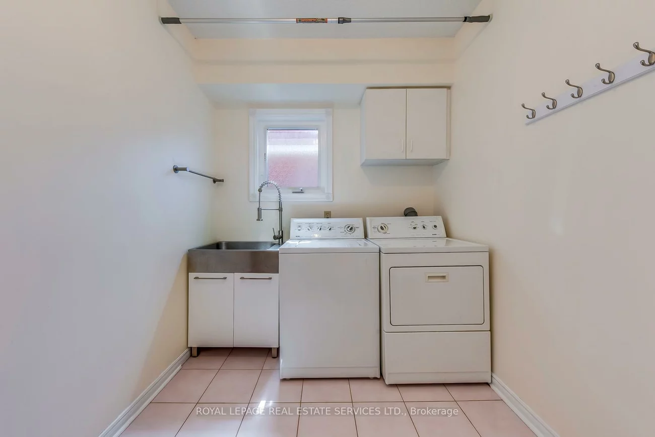 4370, Goldenrod, East Credit, Mississauga