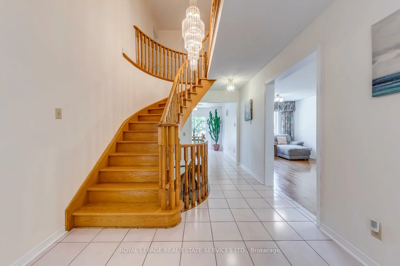 4370, Goldenrod, East Credit, Mississauga