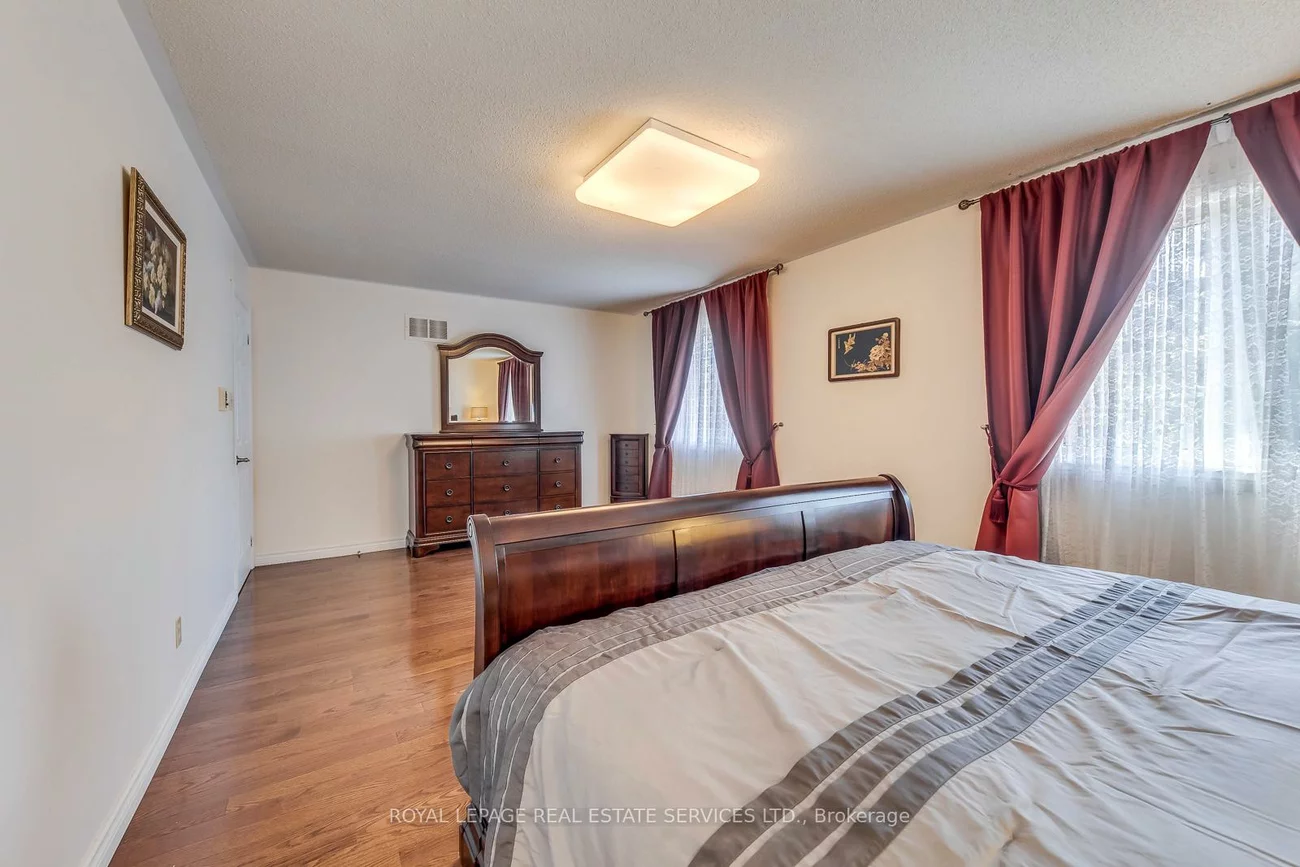 4370, Goldenrod, East Credit, Mississauga