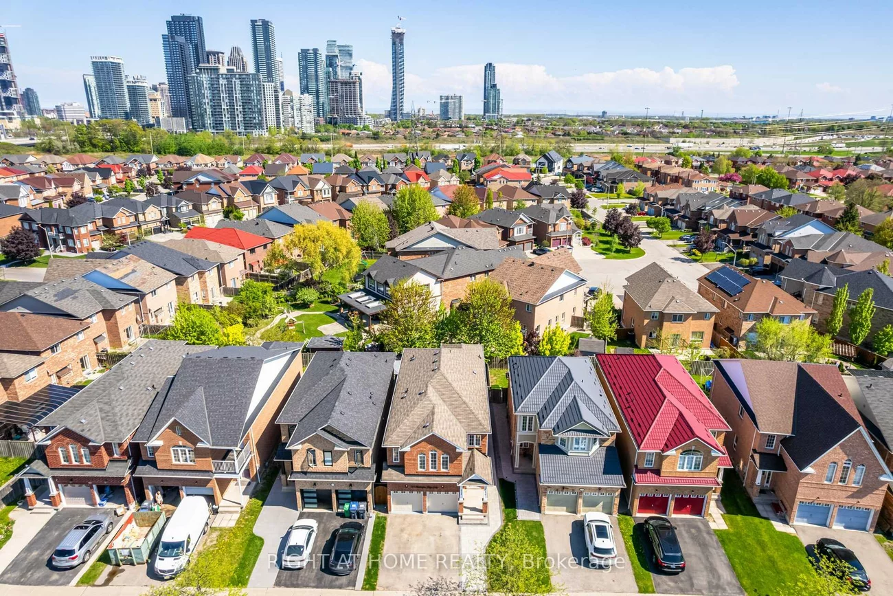 514, Huntington Ridge, Hurontario, Mississauga