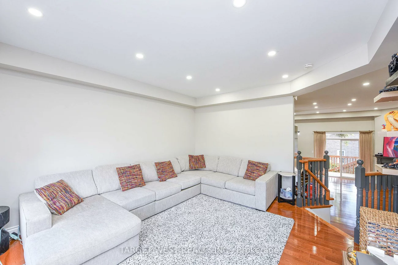 87, Park, Port Credit, Mississauga