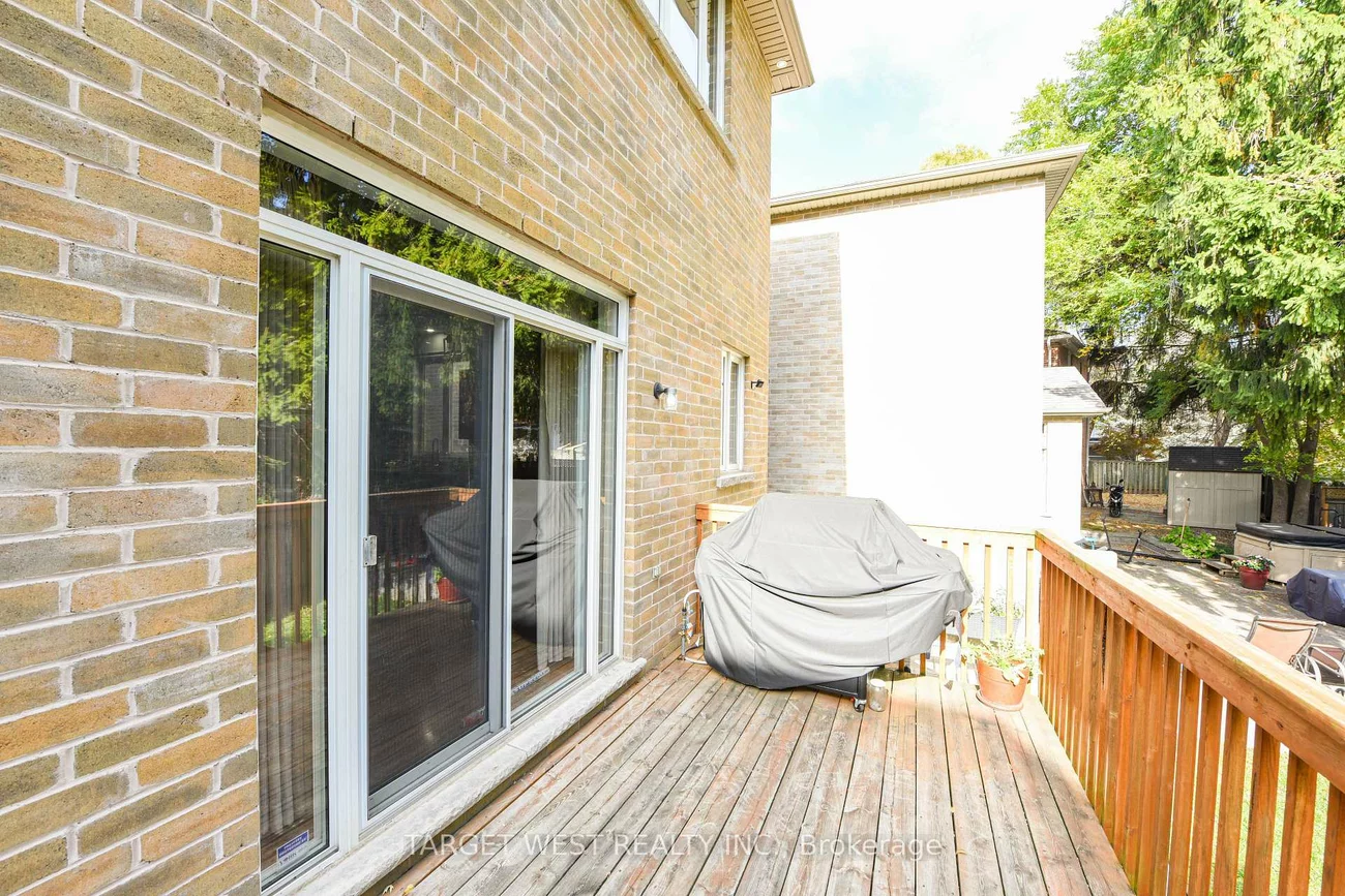 87, Park, Port Credit, Mississauga