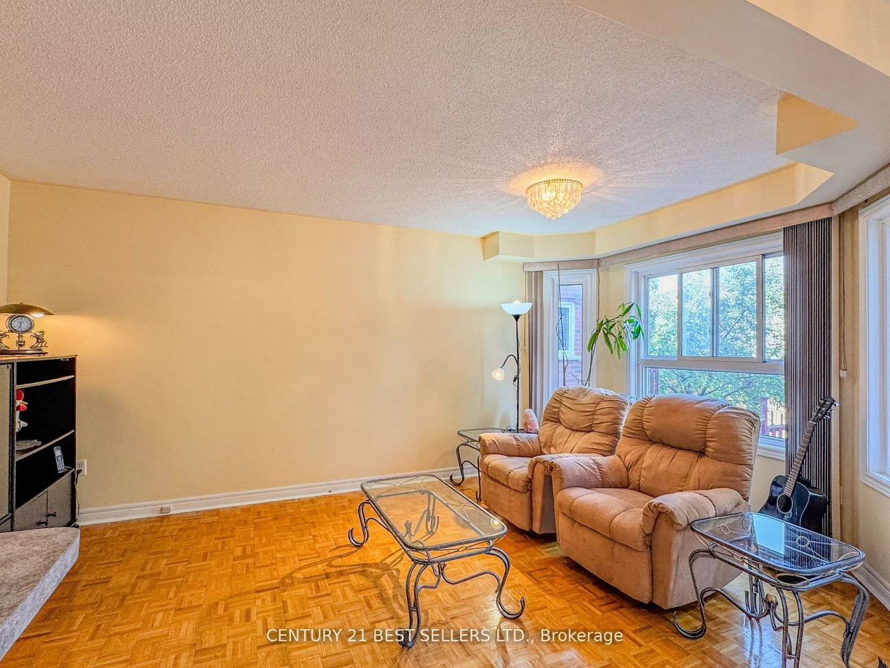 5347, Red Brush, Hurontario, Mississauga