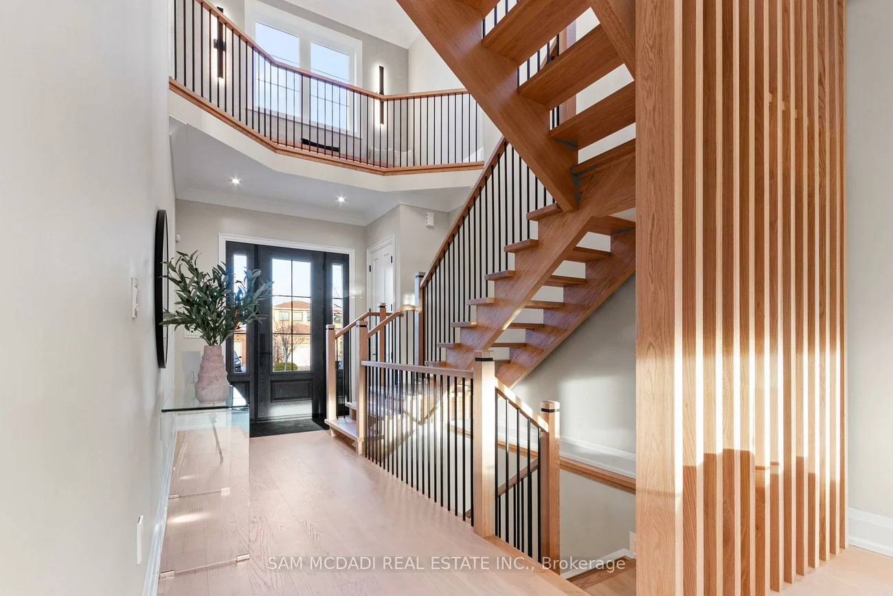 4584, Full Moon, Hurontario, Mississauga