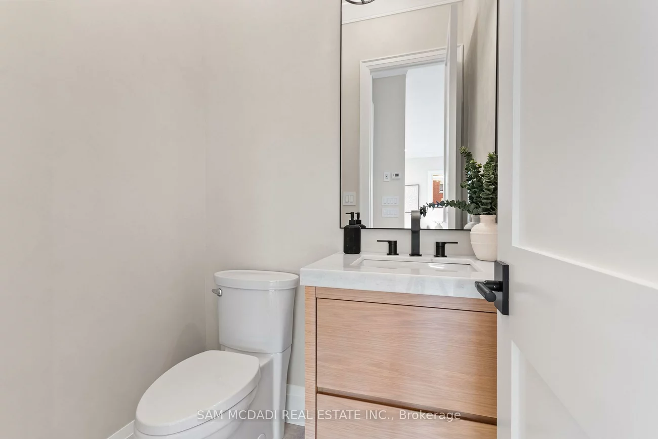 4584, Full Moon, Hurontario, Mississauga