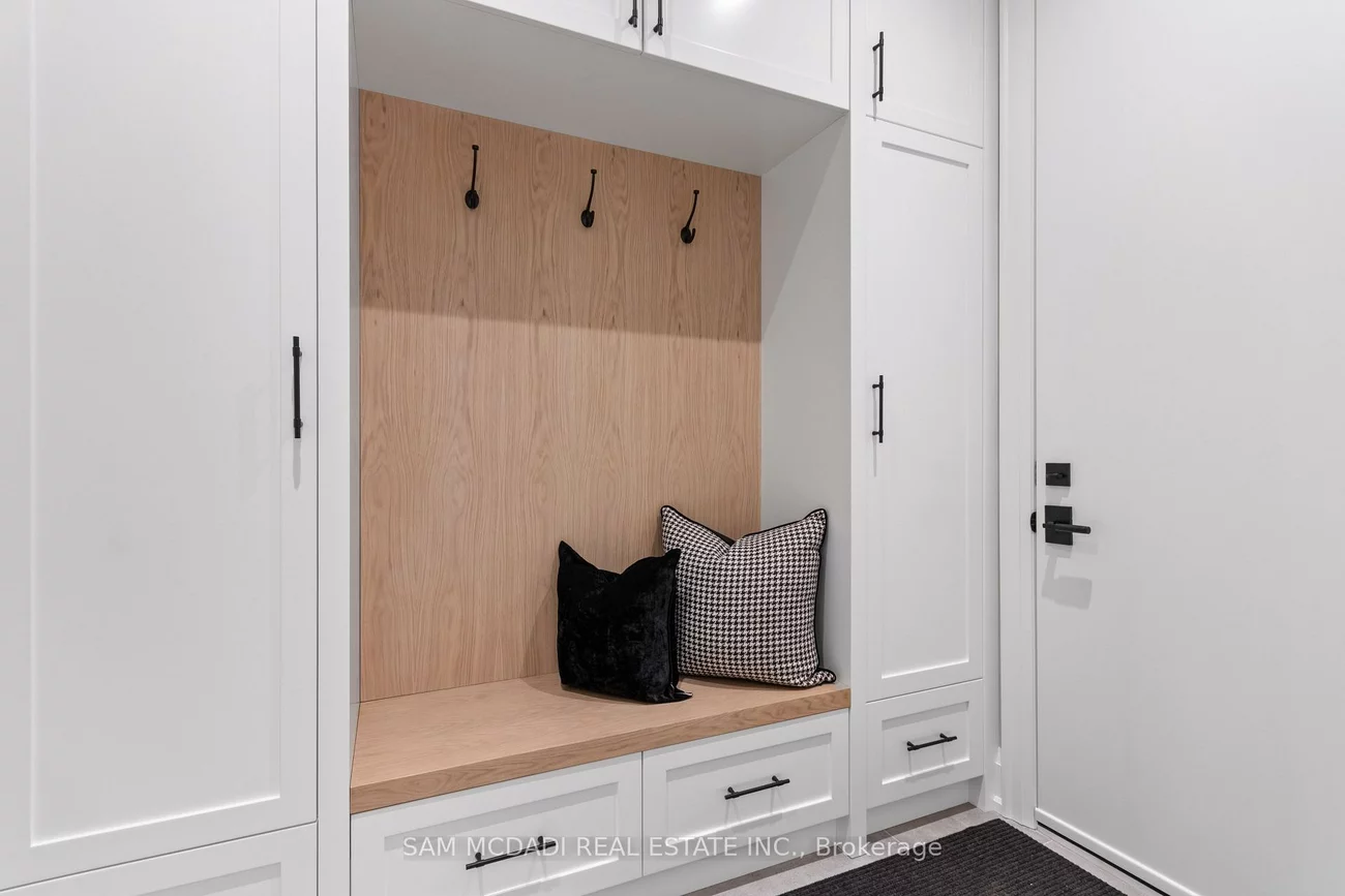 4584, Full Moon, Hurontario, Mississauga