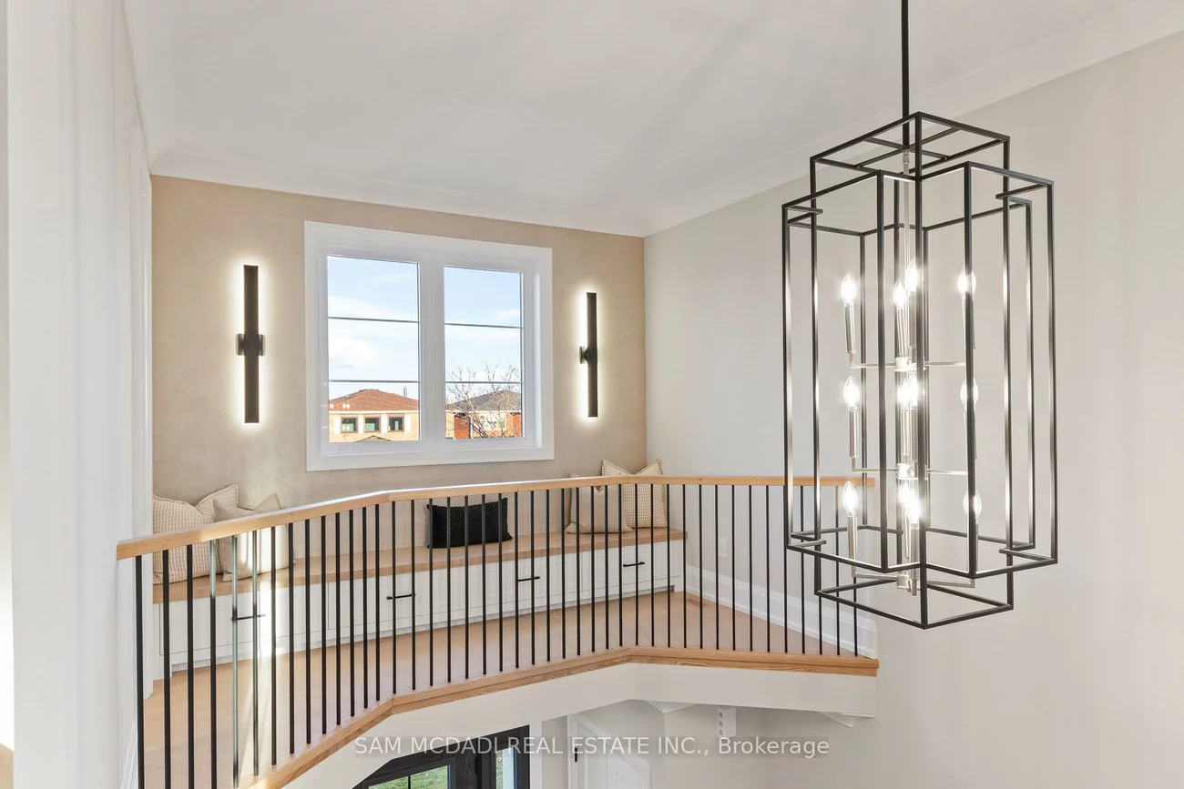 4584, Full Moon, Hurontario, Mississauga