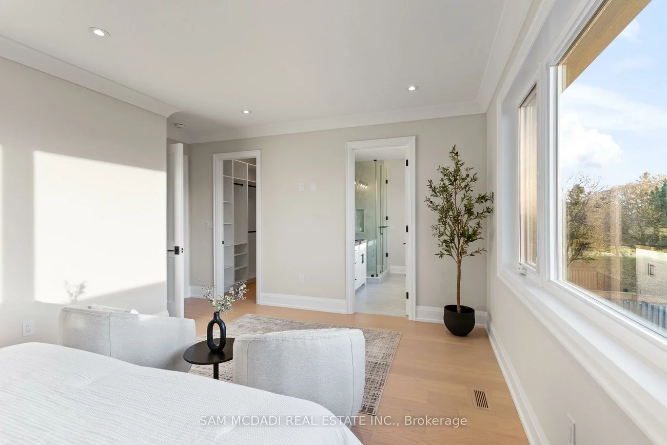 4584, Full Moon, Hurontario, Mississauga