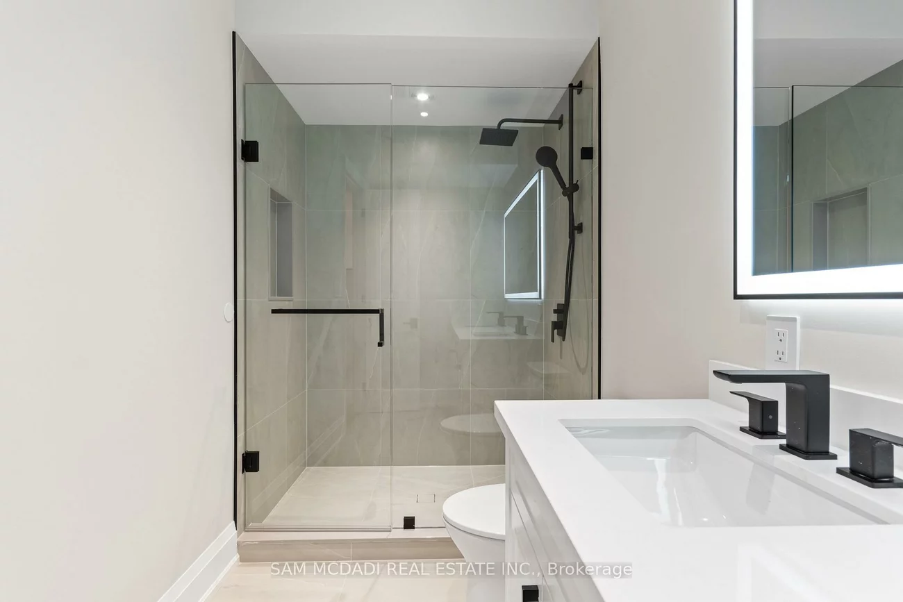 4584, Full Moon, Hurontario, Mississauga