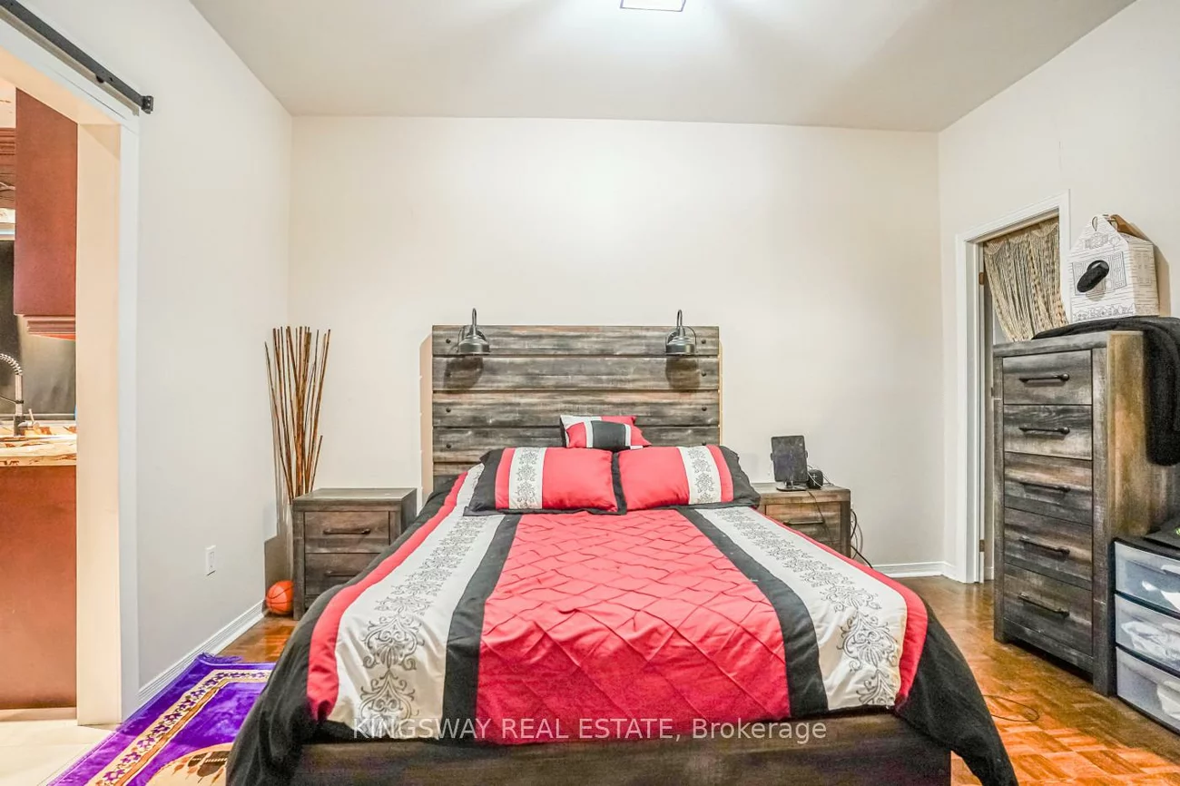 5969, Rayshaw, Streetsville, Mississauga