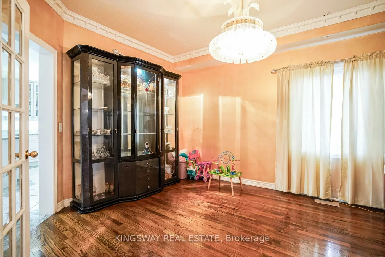 5969, Rayshaw, Streetsville, Mississauga