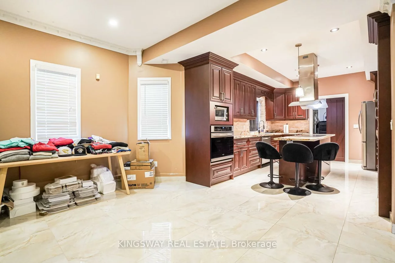 5969, Rayshaw, Streetsville, Mississauga