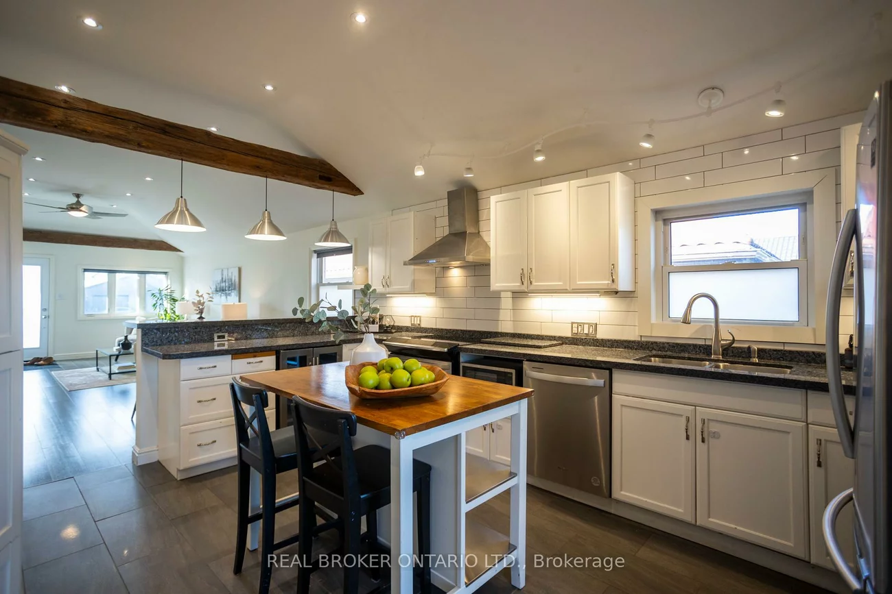 1093, Ogden, Lakeview, Mississauga