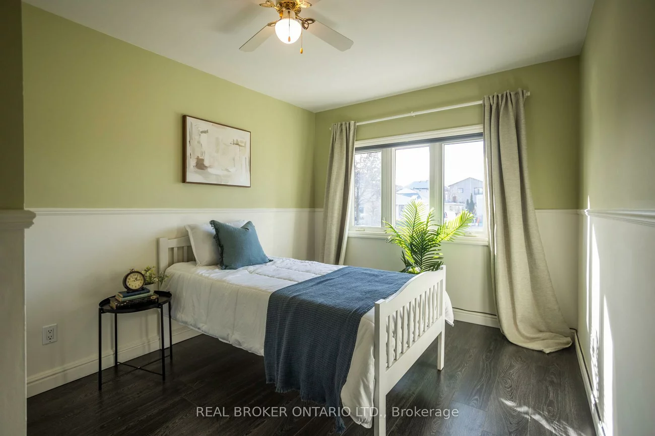 1093, Ogden, Lakeview, Mississauga