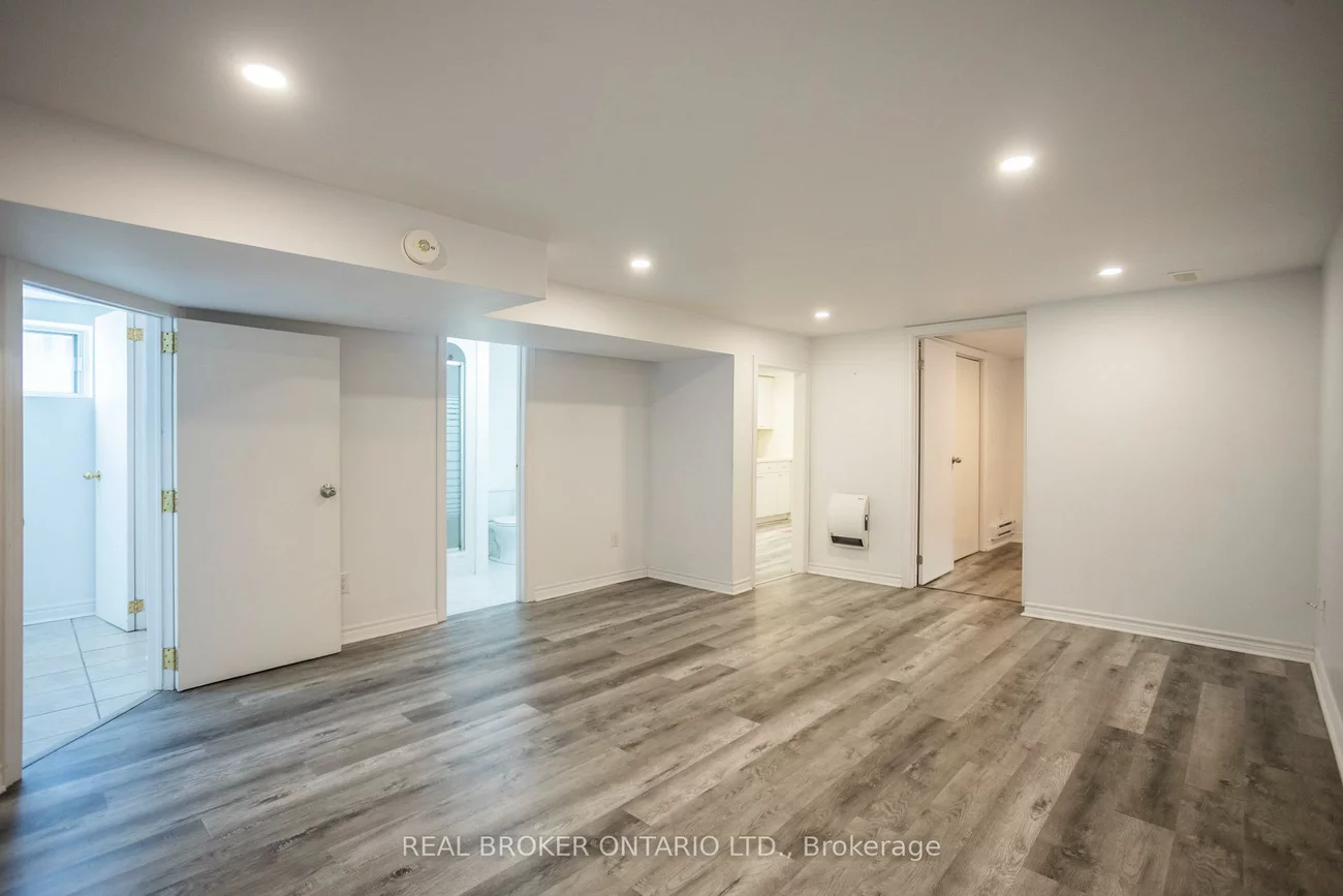 1093, Ogden, Lakeview, Mississauga