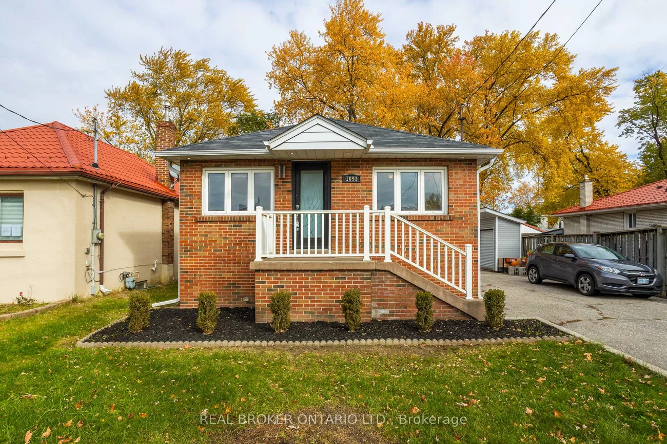 1093, Ogden, Lakeview, Mississauga