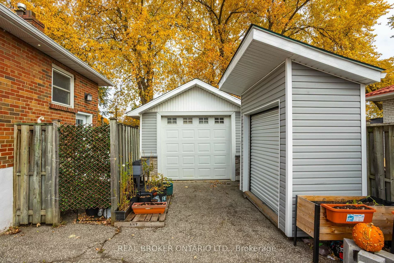 1093, Ogden, Lakeview, Mississauga