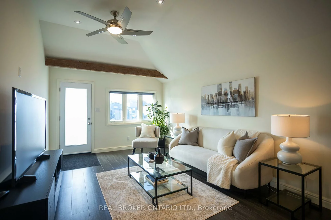 1093, Ogden, Lakeview, Mississauga