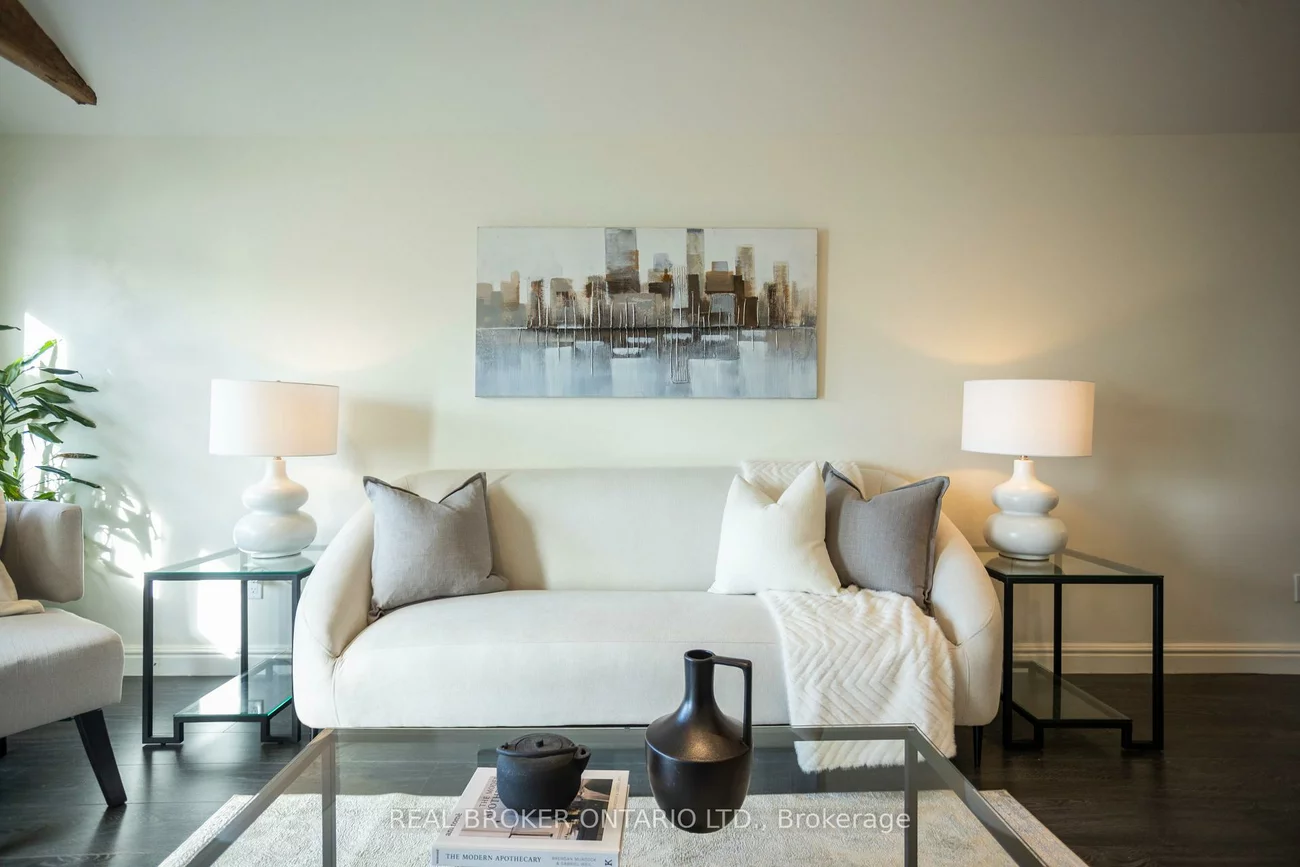 1093, Ogden, Lakeview, Mississauga