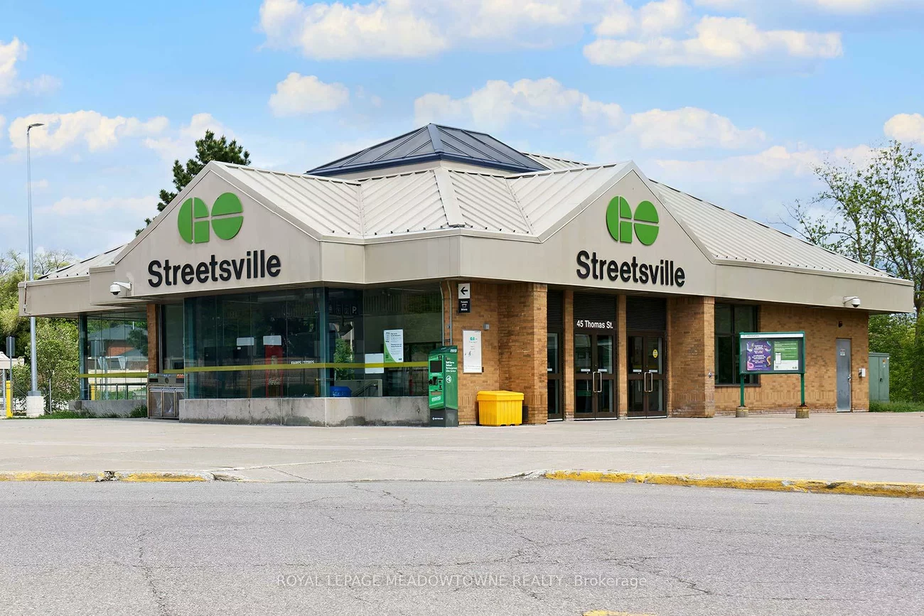 2374, Hargood, Streetsville, Mississauga