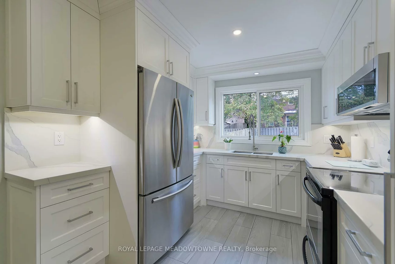 2374, Hargood, Streetsville, Mississauga