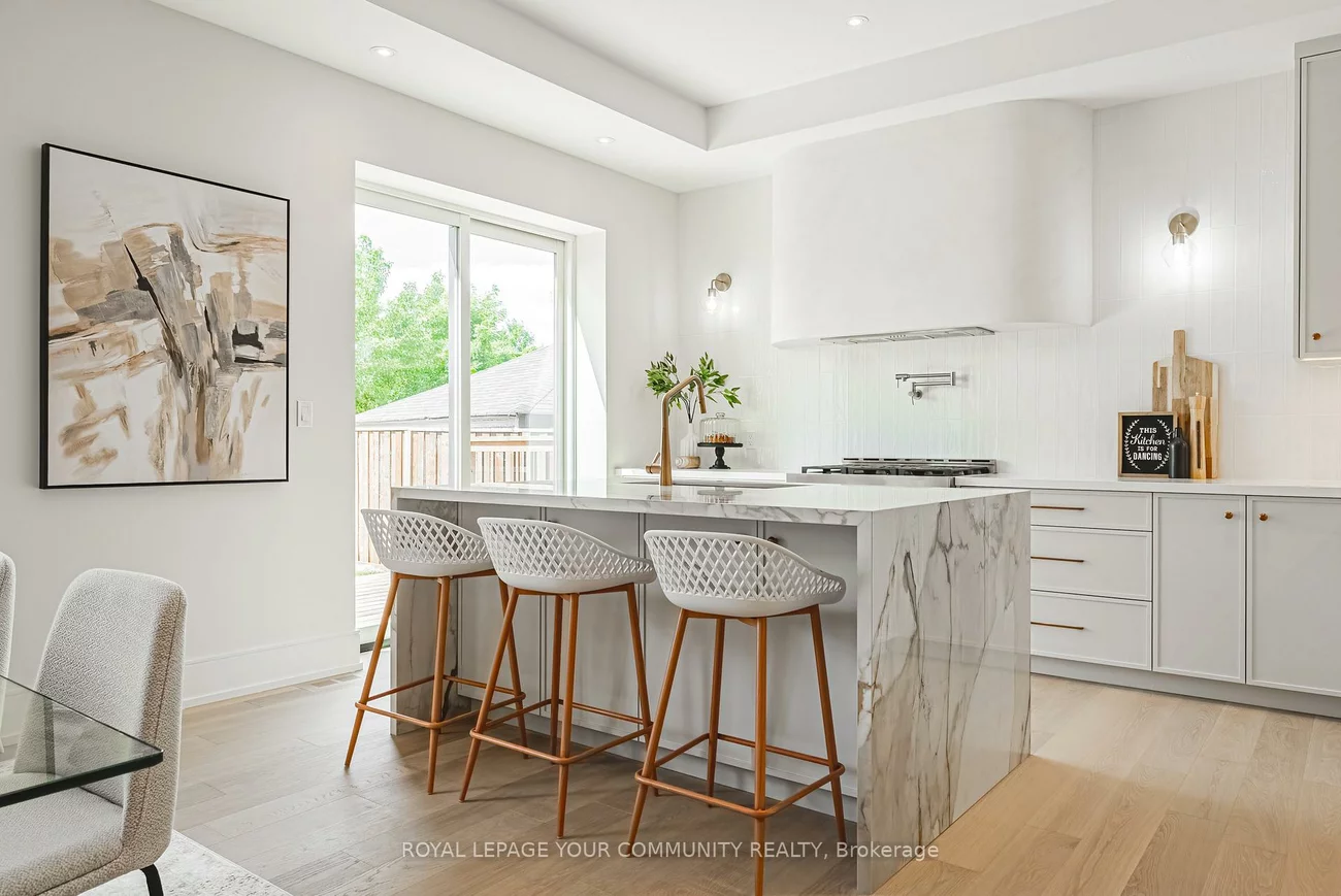 202, Queen, Port Credit, Mississauga