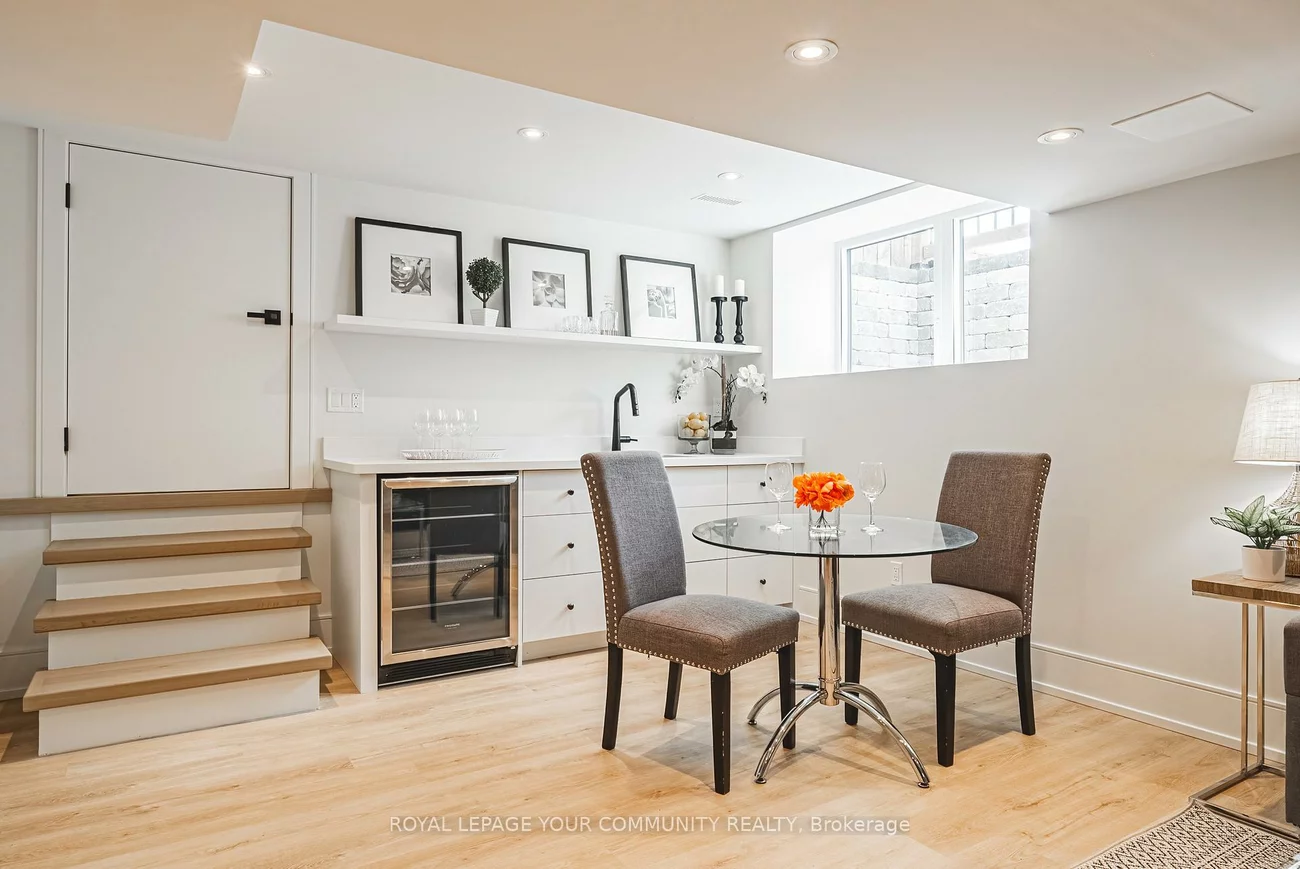 202, Queen, Port Credit, Mississauga